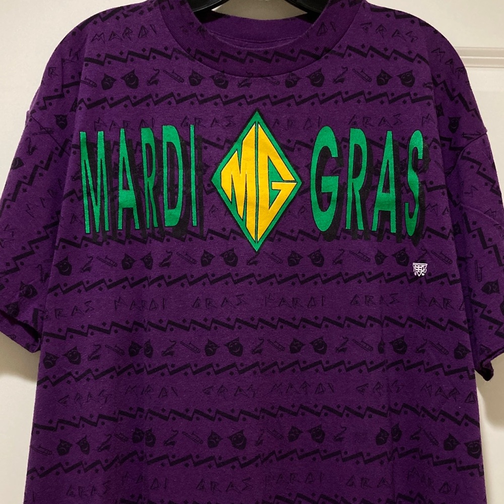 Vintage 80s 90s Mardi Gras All Over Print AOP Single Stitch Delta Tee